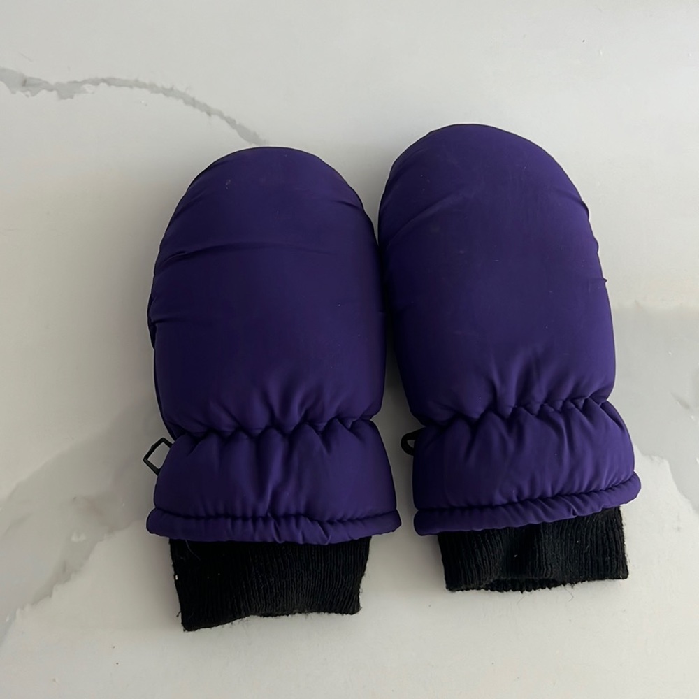 Like new mittens